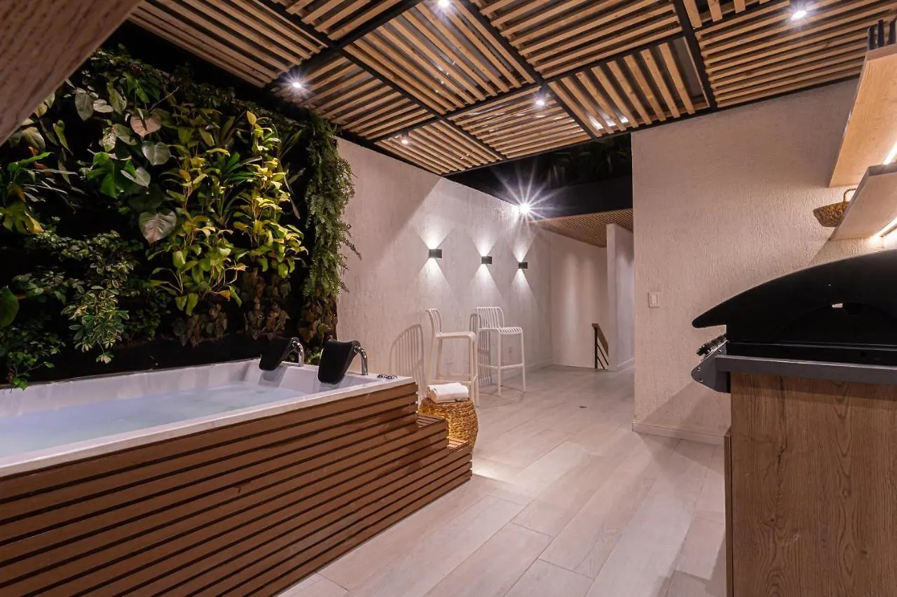 Jacuzzi Privado, Casa De Lujo Norte Medellín 0*,
